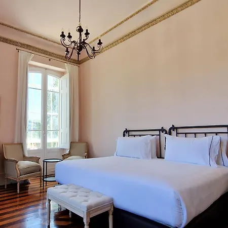 Casa Palacio De Holiday home Esgos