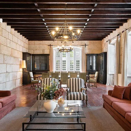 Casa Palacio De Holiday home Esgos