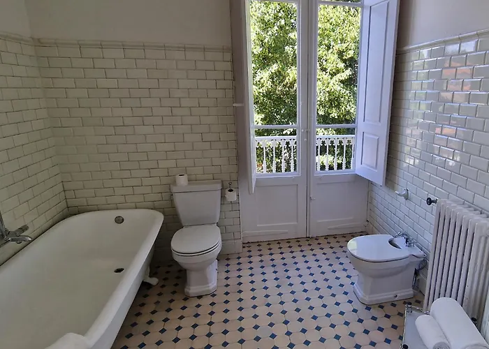 Semesterbostad Casa Palacio Ribeira Sacra Esgos